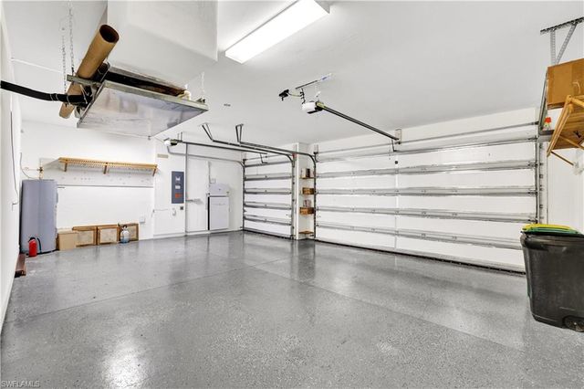 1621 Songbird CT, Naples, FL 34120