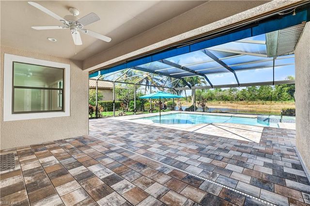 1621 Songbird CT, Naples, FL 34120