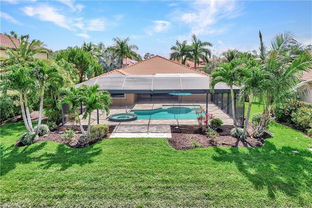 1621 Songbird CT, Naples, FL 34120