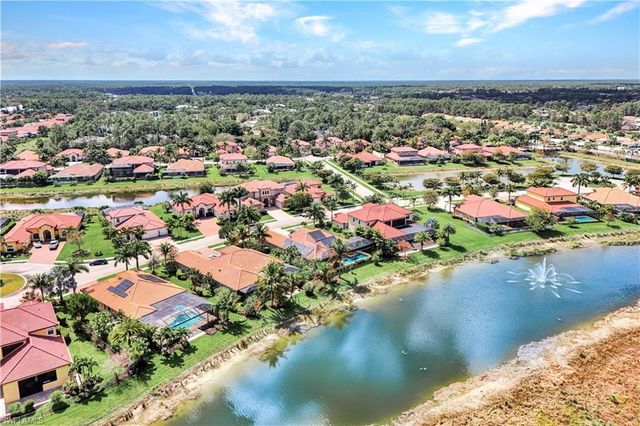 1621 Songbird CT, Naples, FL 34120