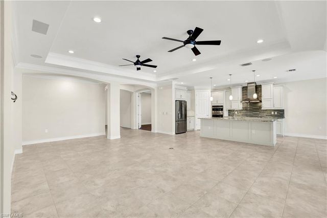 1621 Songbird CT, Naples, FL 34120