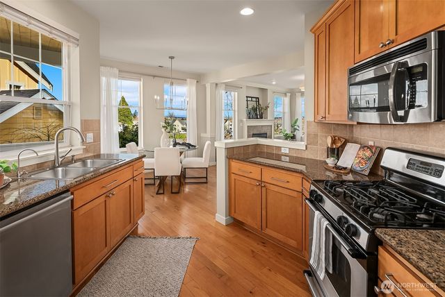 5950 31st Avenue SW, Seattle, WA 98126