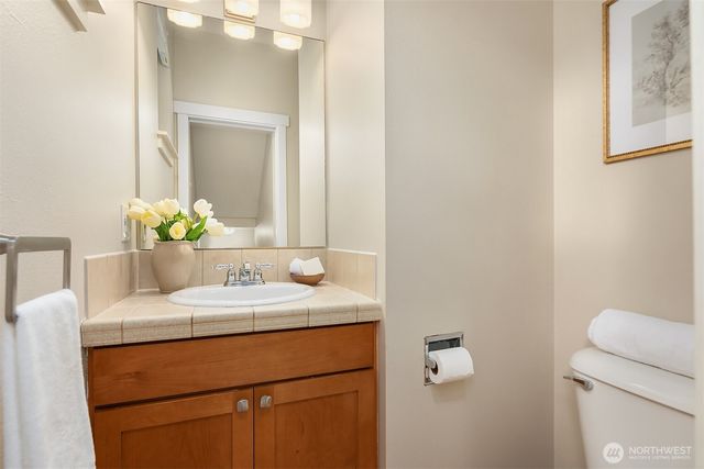 5950 31st Avenue SW, Seattle, WA 98126