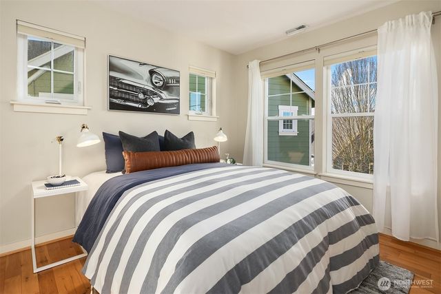 5950 31st Avenue SW, Seattle, WA 98126