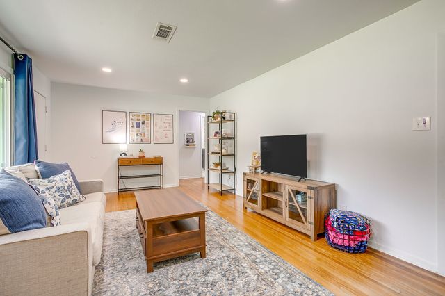 5517 Volder Drive, Fort Worth, TX 76114