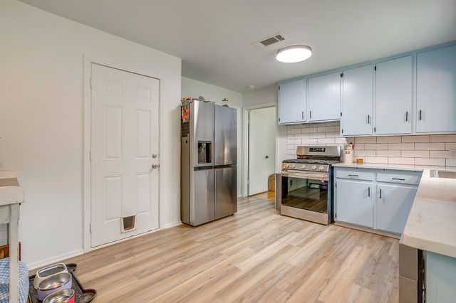 5517 Volder Drive, Fort Worth, TX 76114