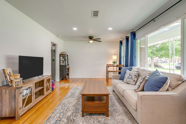 5517 Volder Drive, Fort Worth, TX 76114