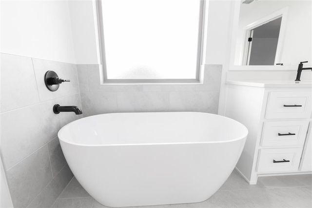 9317 NW 116th Street, Yukon, OK 73099