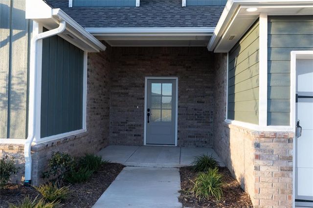 9317 NW 116th Street, Yukon, OK 73099