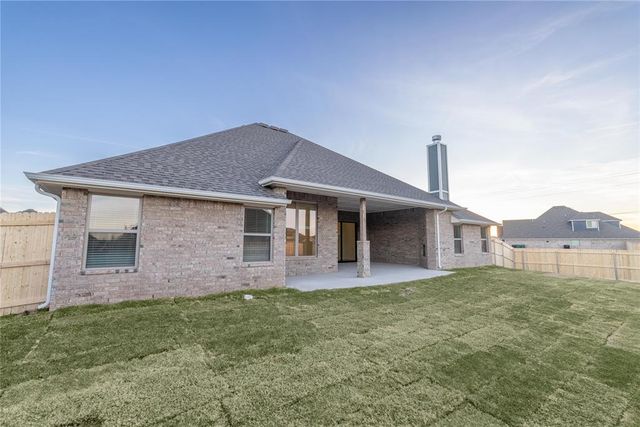 9317 NW 116th Street, Yukon, OK 73099