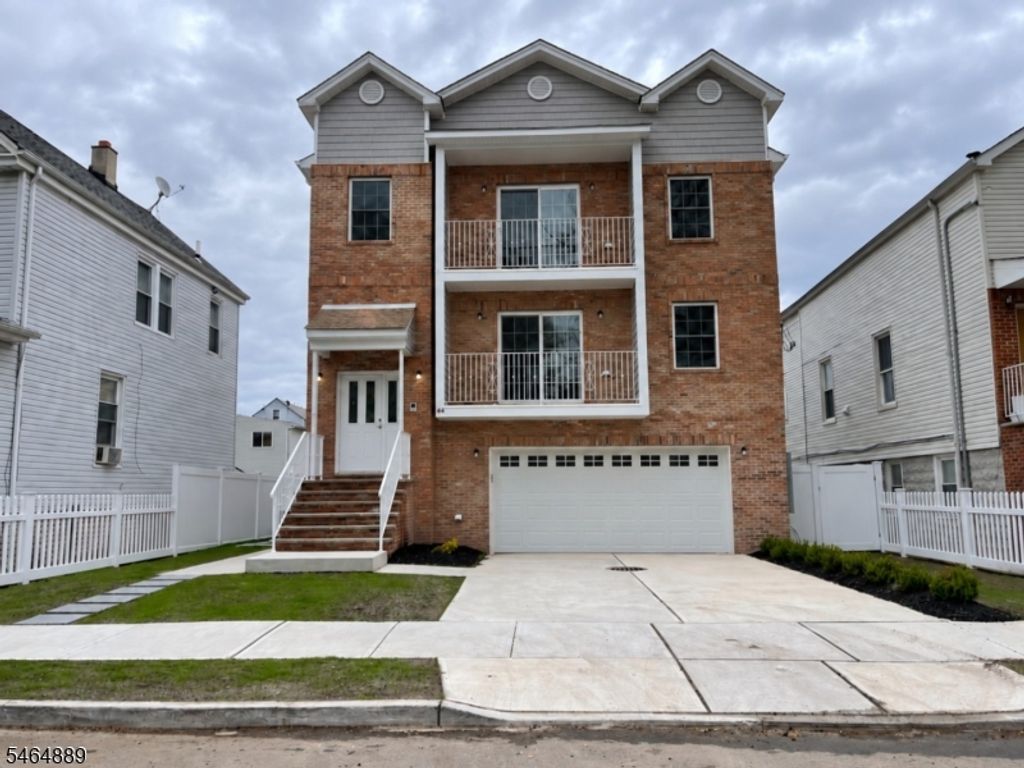44 Ivy St, Kearny Town, NJ 07032 — exterior
