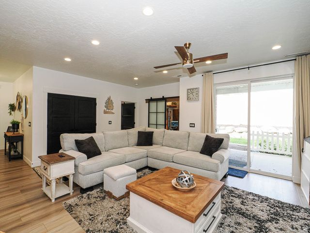 10716 S HAVEN DR, South Jordan, UT 84095