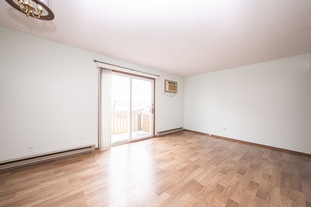 218 Madison Street 3D, Joliet, IL 60435