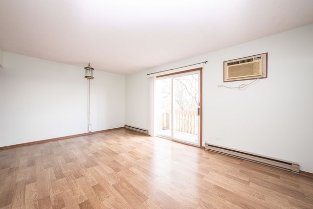 218 Madison Street 3D, Joliet, IL 60435