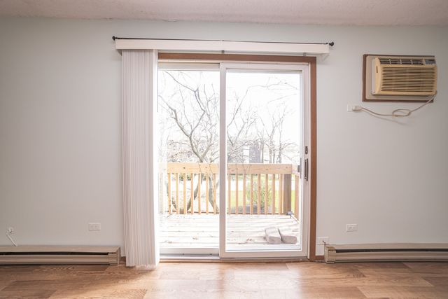 218 Madison Street 3D, Joliet, IL 60435