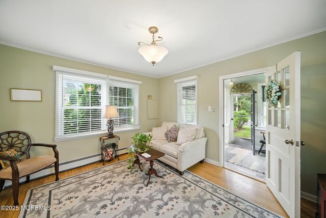 29 Park Avenue, Belford, NJ 07718