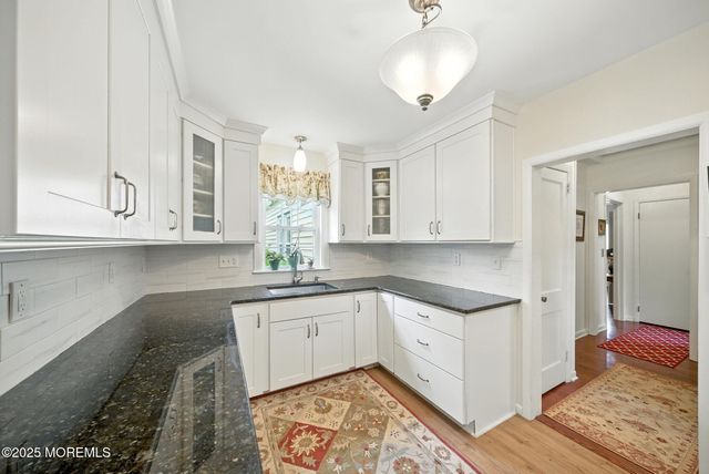 29 Park Avenue, Belford, NJ 07718