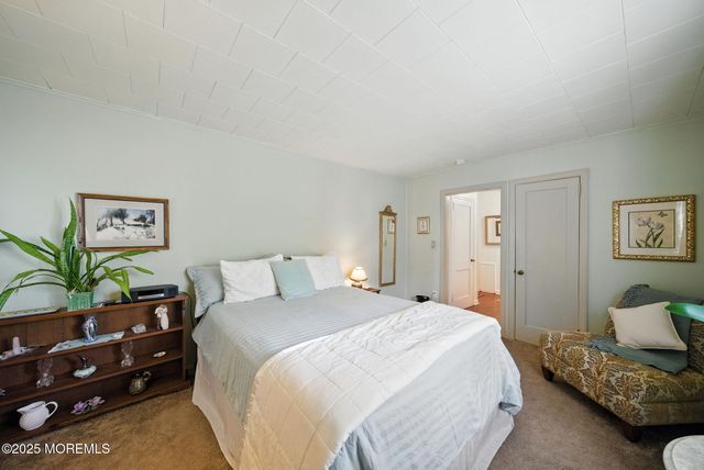 29 Park Avenue, Belford, NJ 07718