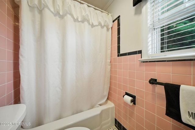 29 Park Avenue, Belford, NJ 07718