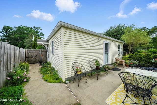 29 Park Avenue, Belford, NJ 07718