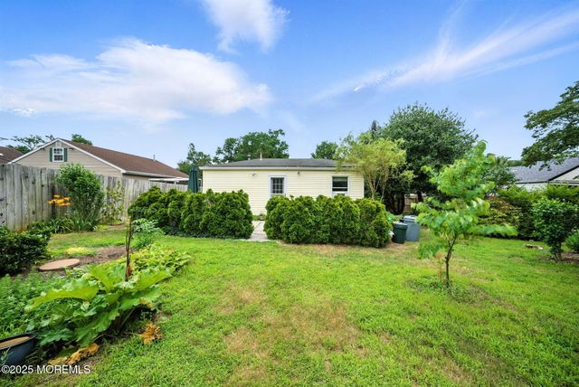 29 Park Avenue, Belford, NJ 07718