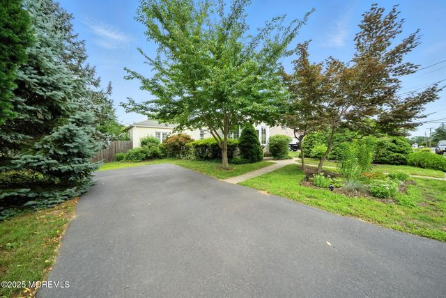 29 Park Avenue, Belford, NJ 07718