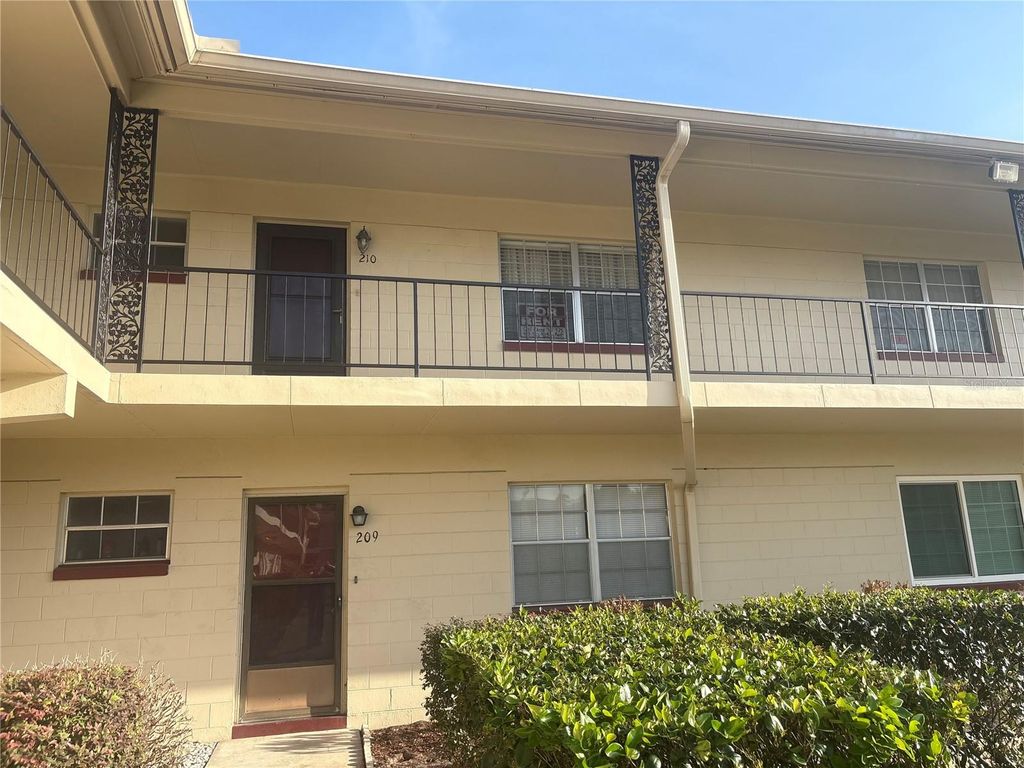 5505 HERNANDES DRIVE 210, Orlando, FL 32808