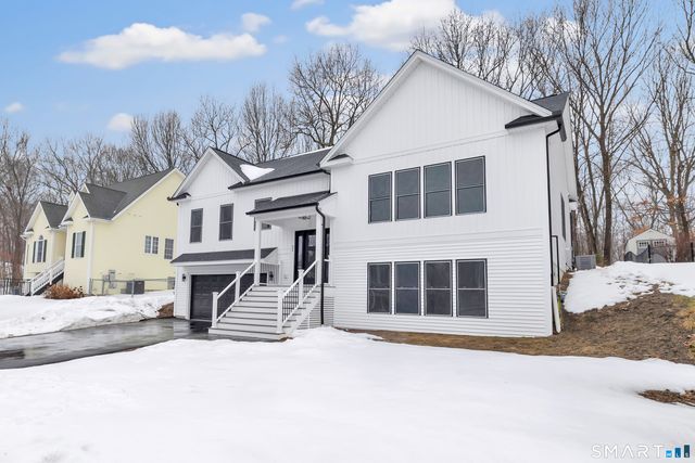 32 Larovera Terrace, Ansonia, CT 06401