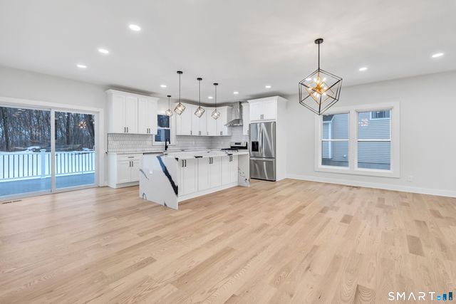 32 Larovera Terrace, Ansonia, CT 06401