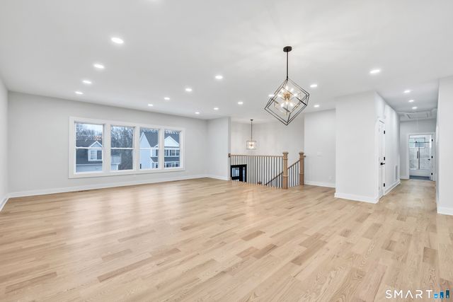 32 Larovera Terrace, Ansonia, CT 06401