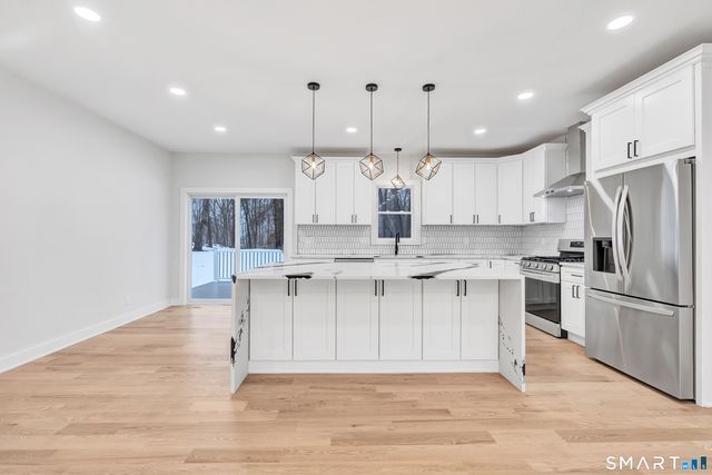 32 Larovera Terrace, Ansonia, CT 06401