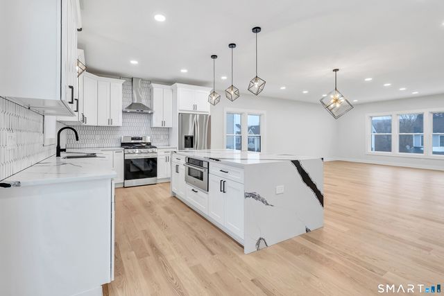 32 Larovera Terrace, Ansonia, CT 06401