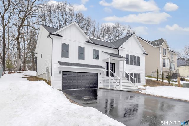 32 Larovera Terrace, Ansonia, CT 06401