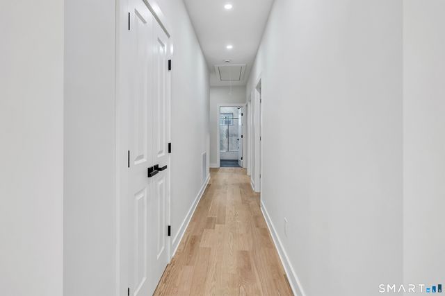 32 Larovera Terrace, Ansonia, CT 06401