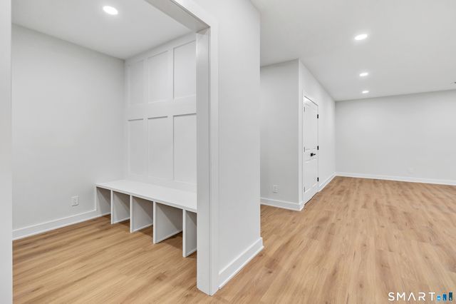 32 Larovera Terrace, Ansonia, CT 06401