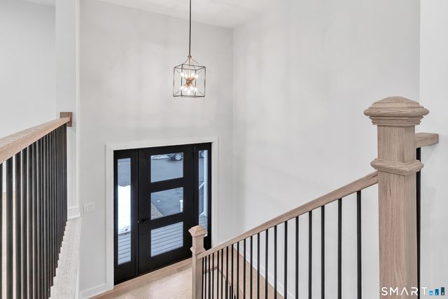 32 Larovera Terrace, Ansonia, CT 06401