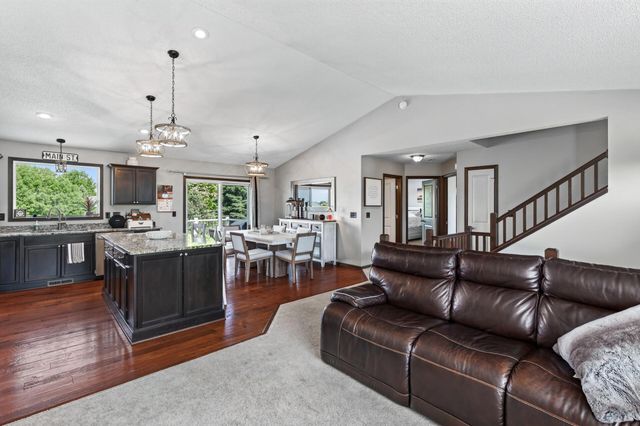 1671 Noric Street, Shakopee, MN 55379