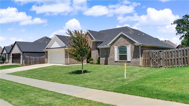 316 W Tyler Road, Farmington, AR 72730