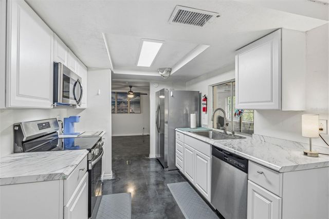 6410 WESTPORT DRIVE, Port Richey, FL 34668