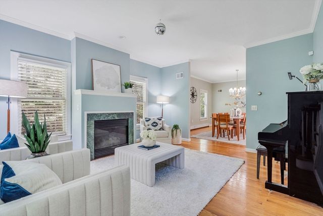 153 Walpole St, Dover, MA 02030