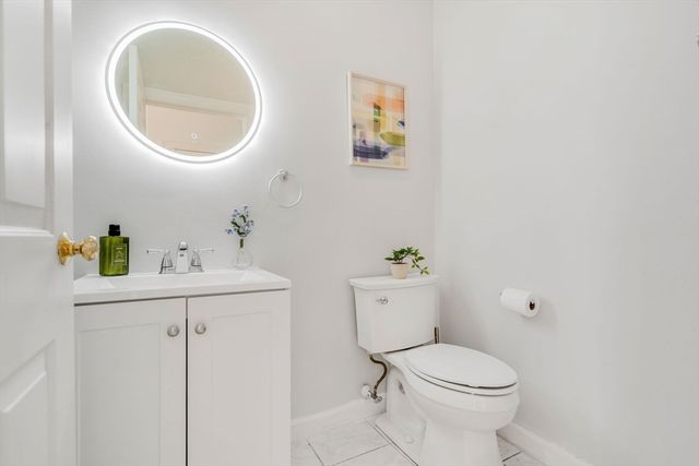 153 Walpole St, Dover, MA 02030
