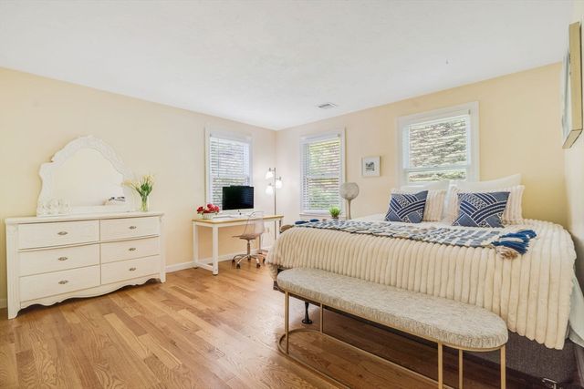 153 Walpole St, Dover, MA 02030