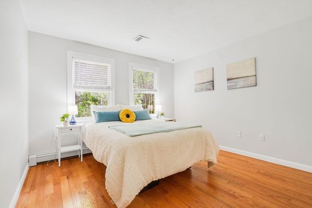153 Walpole St, Dover, MA 02030