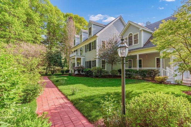 153 Walpole St, Dover, MA 02030