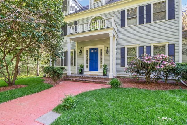 153 Walpole St, Dover, MA 02030