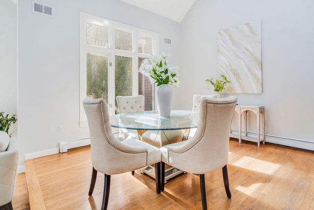 153 Walpole St, Dover, MA 02030