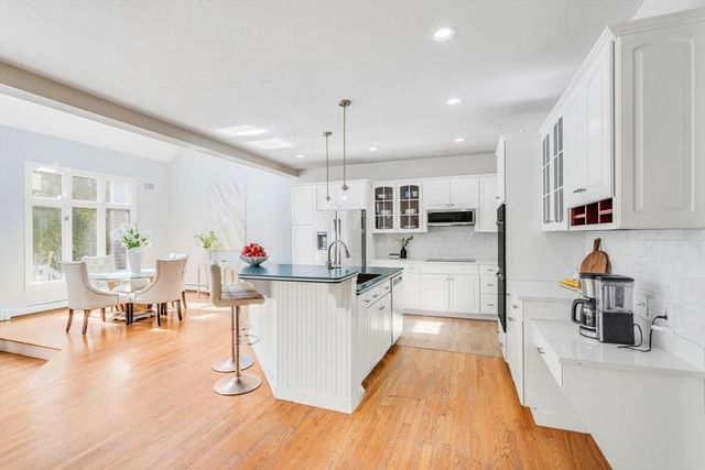 153 Walpole St, Dover, MA 02030