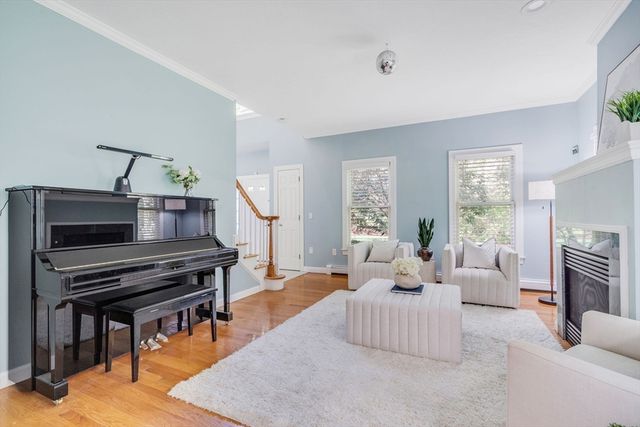 153 Walpole St, Dover, MA 02030