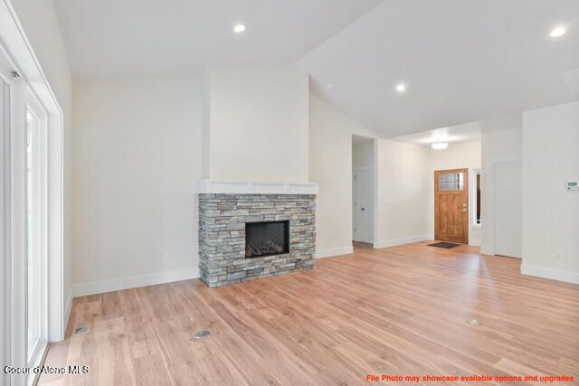 1182 E SLEEPING DEER AVE, Hayden, ID 83835
