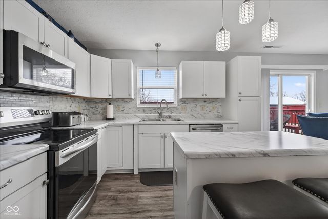 1861 Osman Drive, Avon, IN 46123